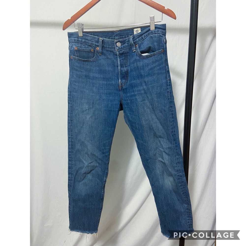 🦋 WOMENS LEVI JEANS 🦋